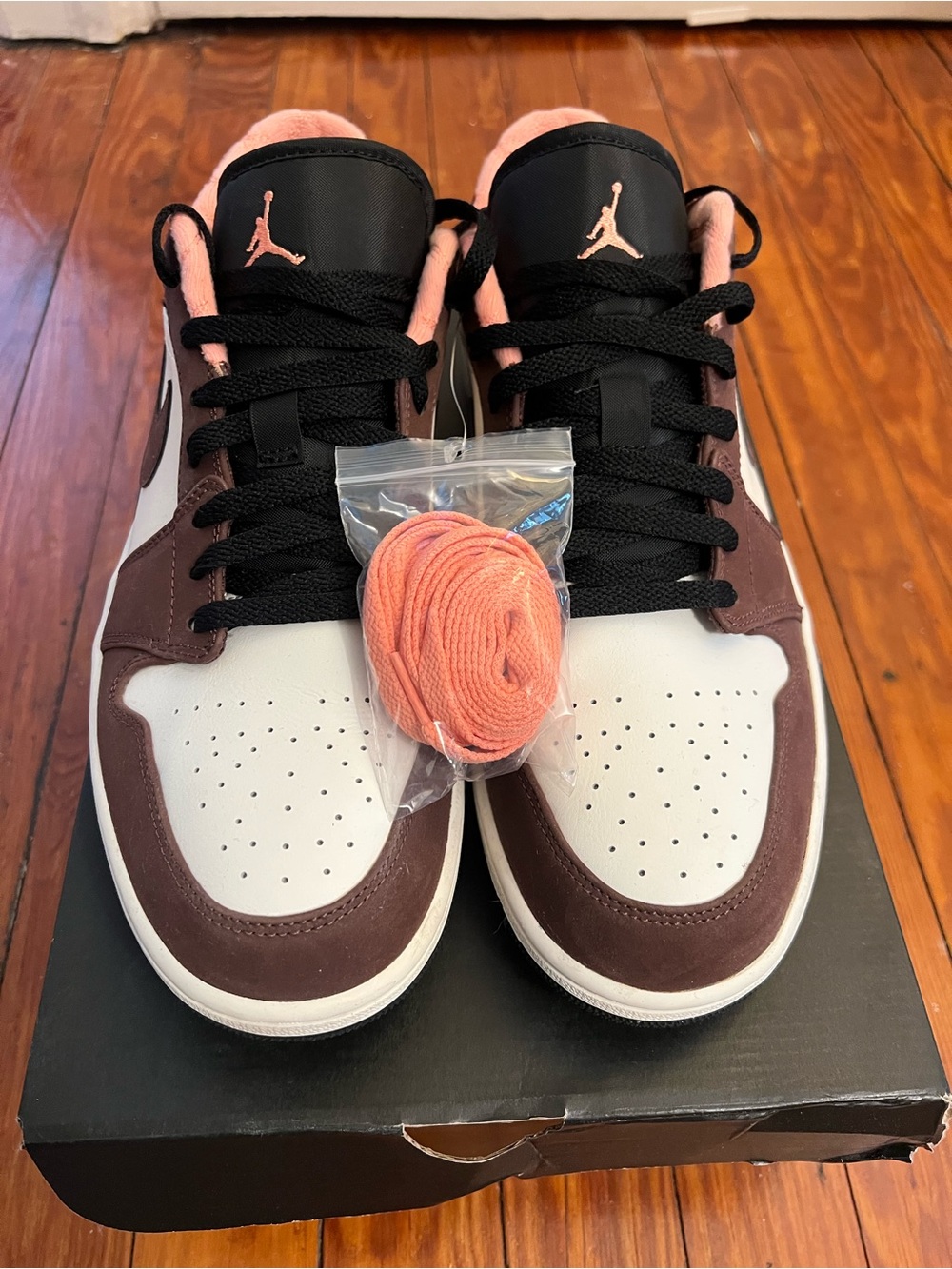 Nike Air Jordan 1 Low SE Light Chocolate/Crimson Bliss Size 11.5 – Worn Once